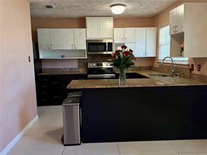 1410 Bowie Street - Photo 8