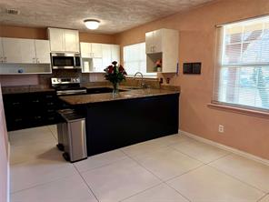 1410 Bowie Street - Photo 9