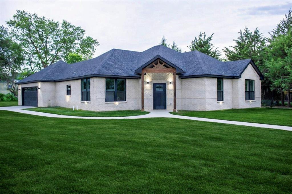 2212 Lakeshore Lane - Photo 1