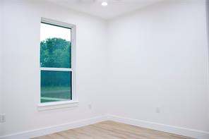 2212 Lakeshore Lane - Photo 33