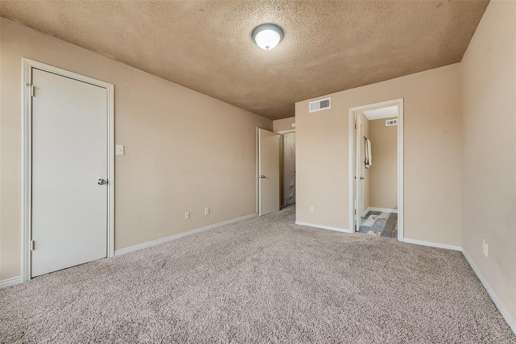 9801 Royal Lane - Photo 17