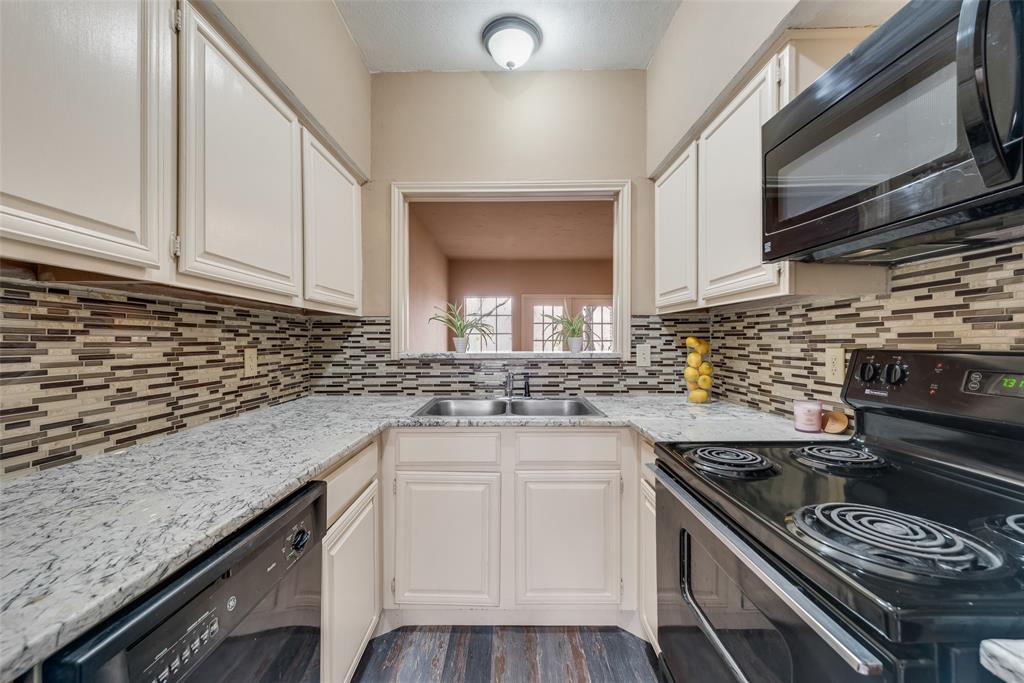 9801 Royal Lane - Photo 2