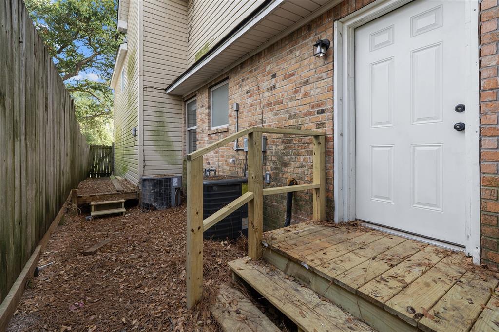 627 W 2nd Street - Photo 22