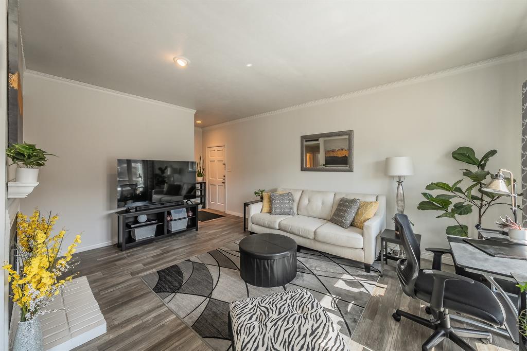 4415 Bellaire Drive S - Photo 3