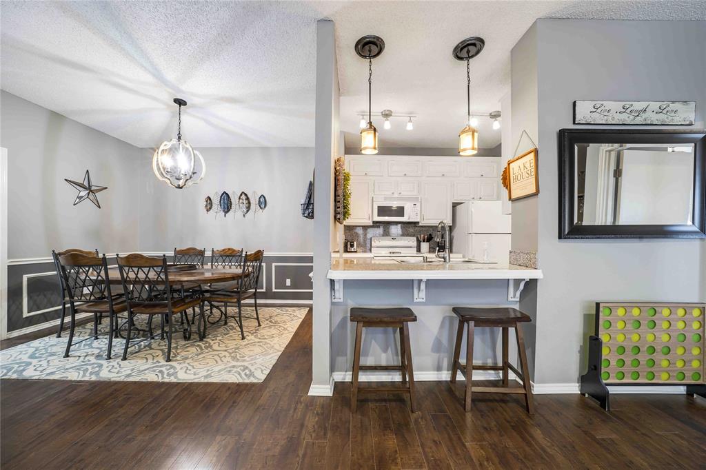 2164 Tanglewood Boulevard - Photo 10