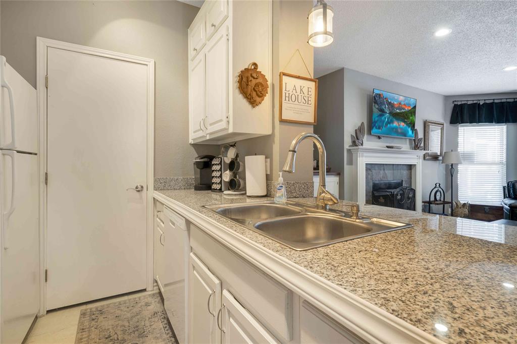 2164 Tanglewood Boulevard - Photo 14