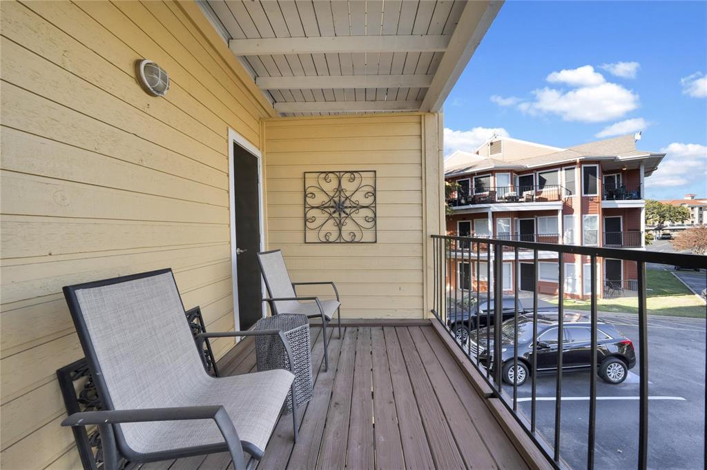 2164 Tanglewood Boulevard - Photo 23