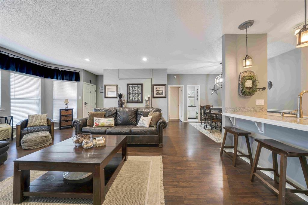 2164 Tanglewood Boulevard - Photo 8