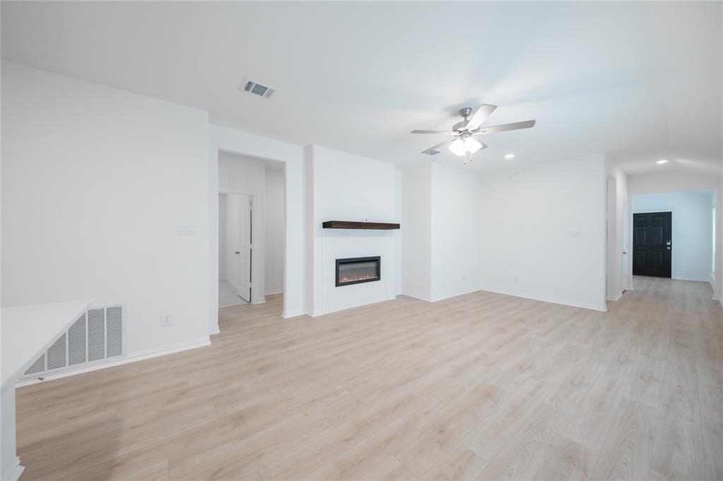 2602 Hawkins Street - Photo 6