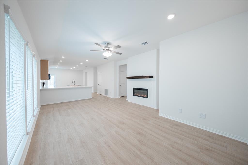 2602 Hawkins Street - Photo 7