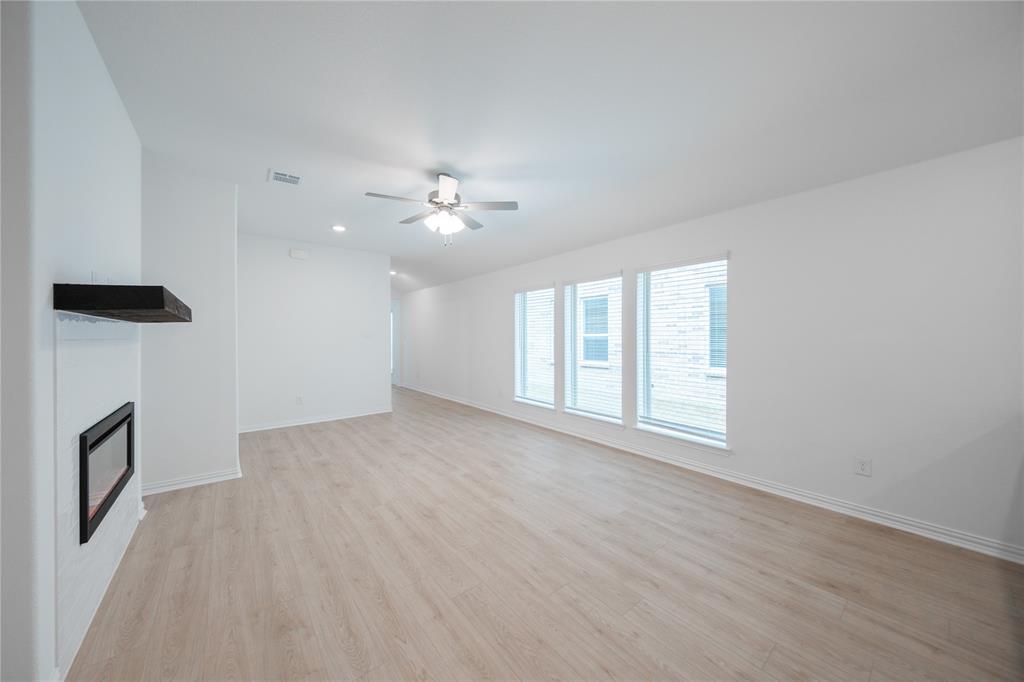2602 Hawkins Street - Photo 8