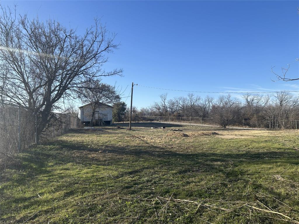 608 E College Street - Photo 27