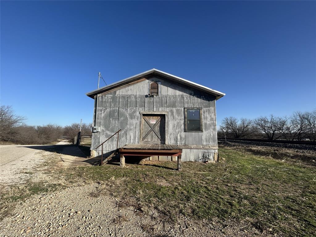 608 E College Street - Photo 31