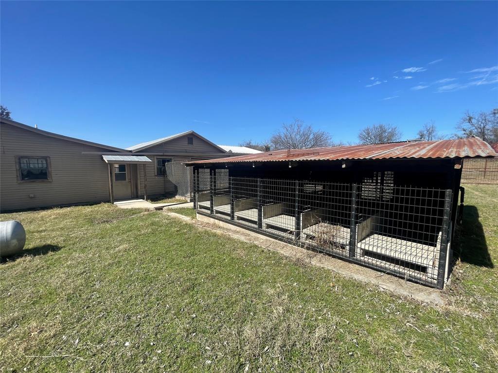 1312 N US Highway 281 - Photo 15