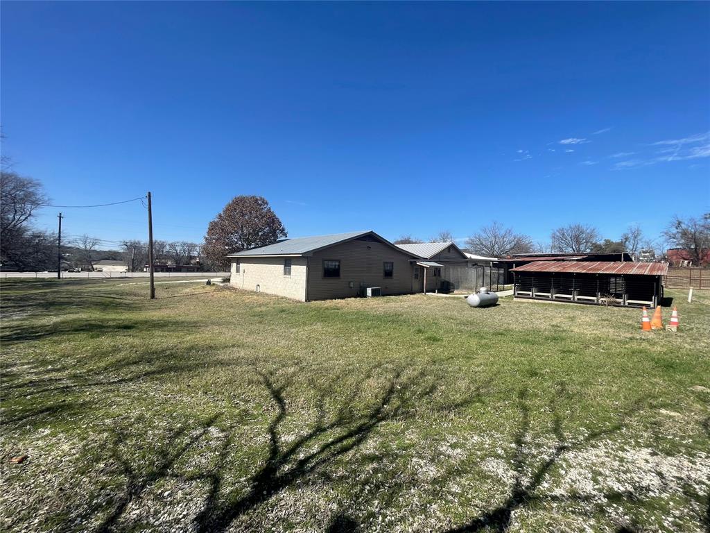 1312 N US Highway 281 - Photo 20