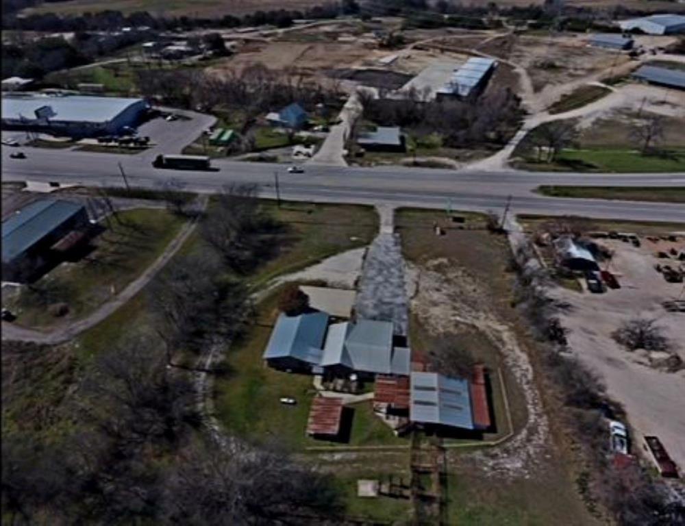 1312 N US Highway 281 - Photo 29