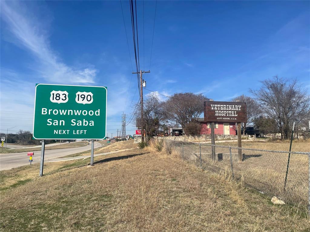 1312 N US Highway 281 - Photo 4