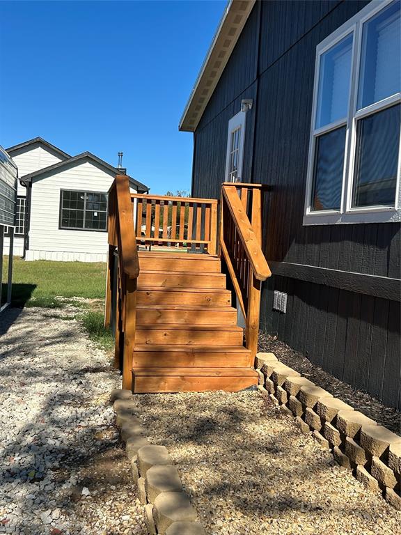 439 Whitefoot - Photo 2