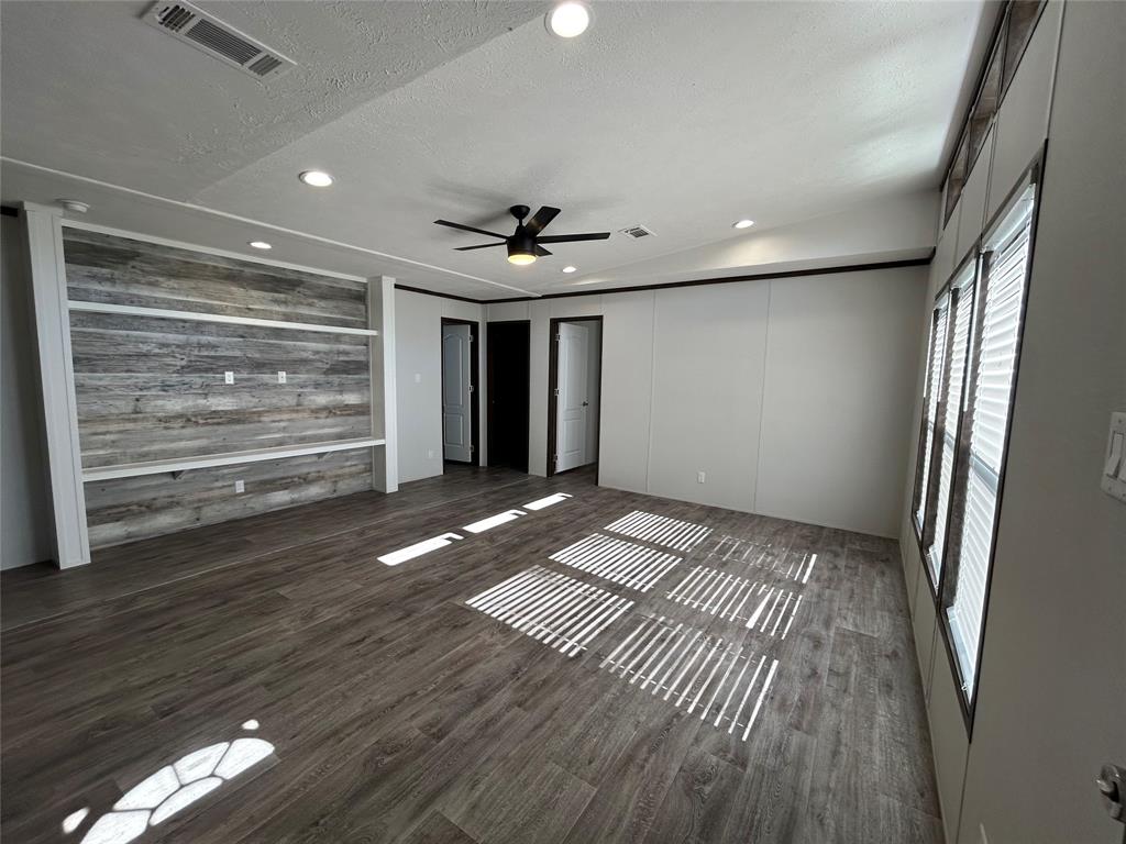 439 Whitefoot - Photo 6