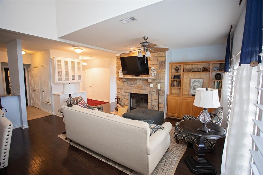 1204 Eagle Point - Photo 5