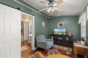 1002 W Pearl Street - Photo 22
