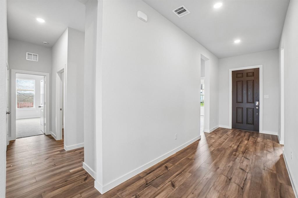 615 Landry Lane - Photo 2