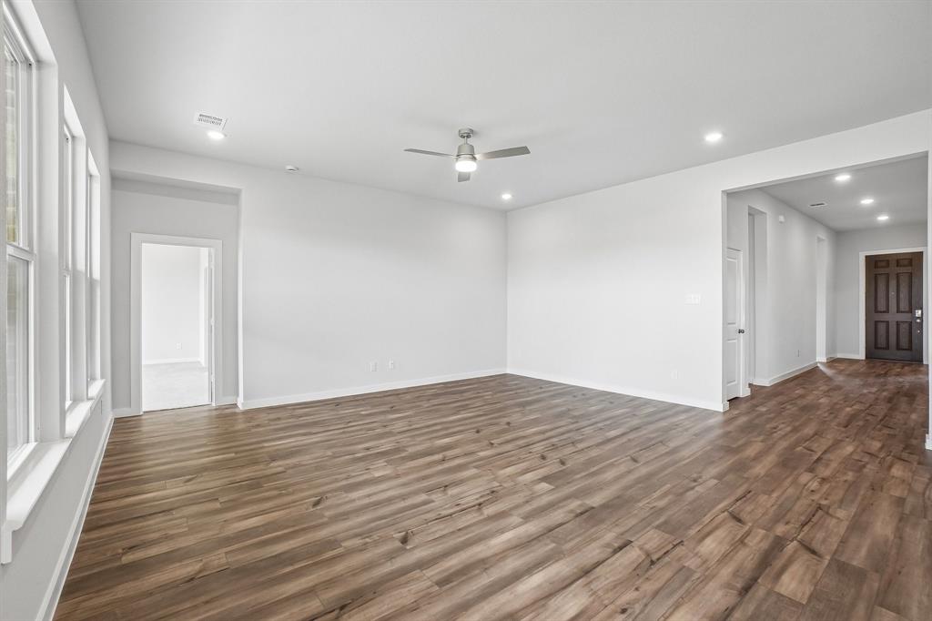 615 Landry Lane - Photo 4