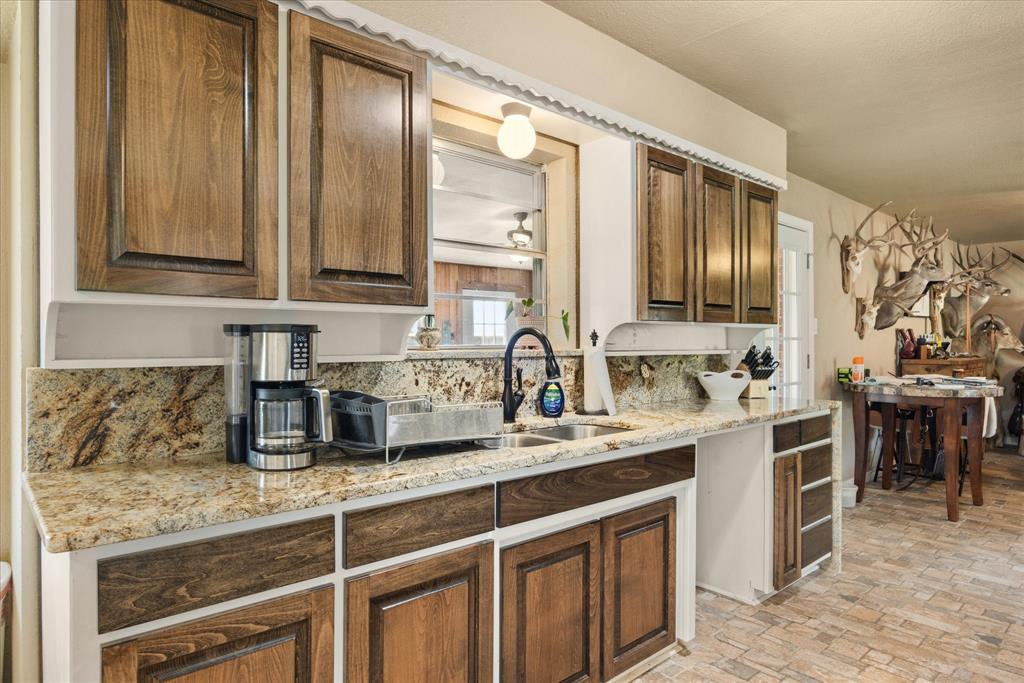 2720 N US 377 - Photo 11