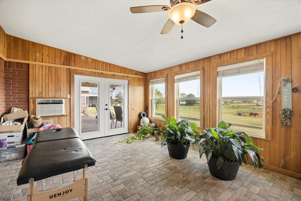 2720 N US 377 - Photo 23