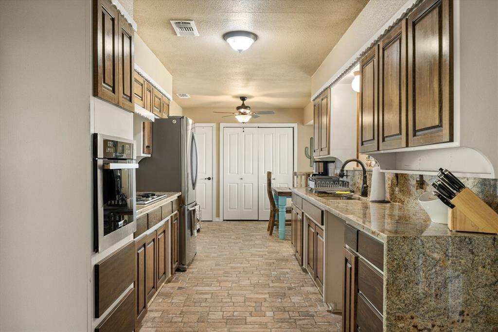 2720 N US 377 - Photo 9