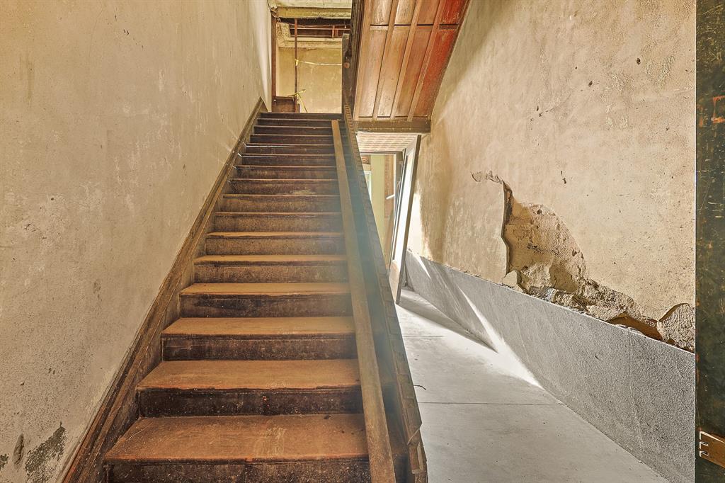 125 S Waco Street - Photo 12