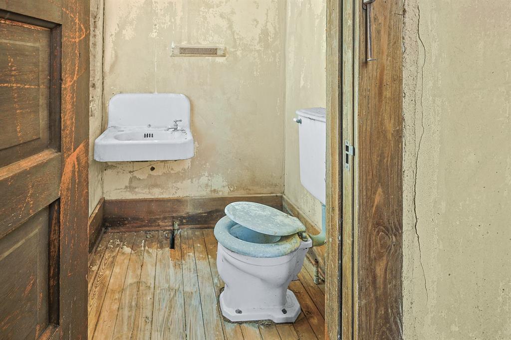 125 S Waco Street - Photo 16