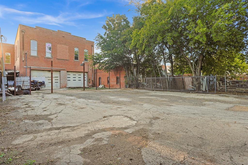 125 S Waco Street - Photo 37
