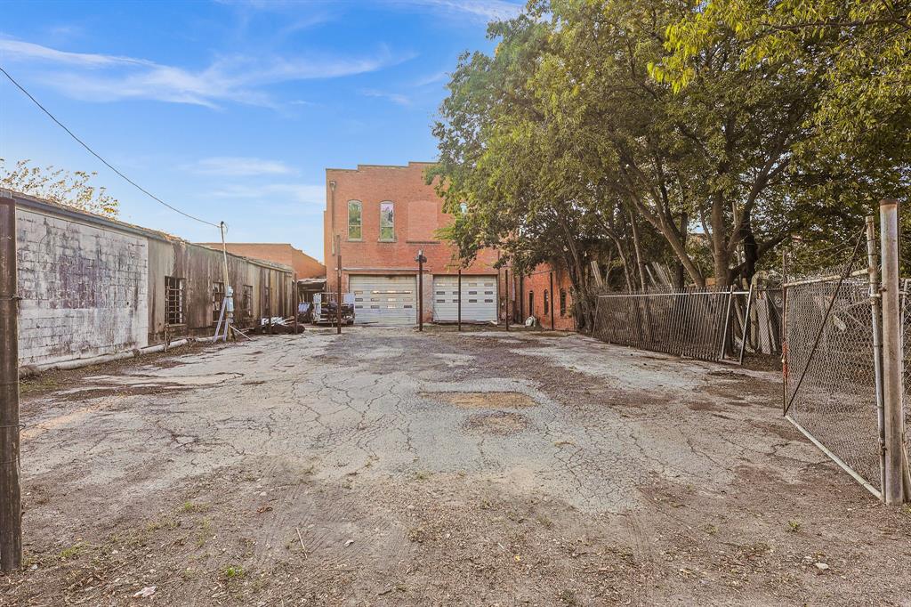 125 S Waco Street - Photo 38