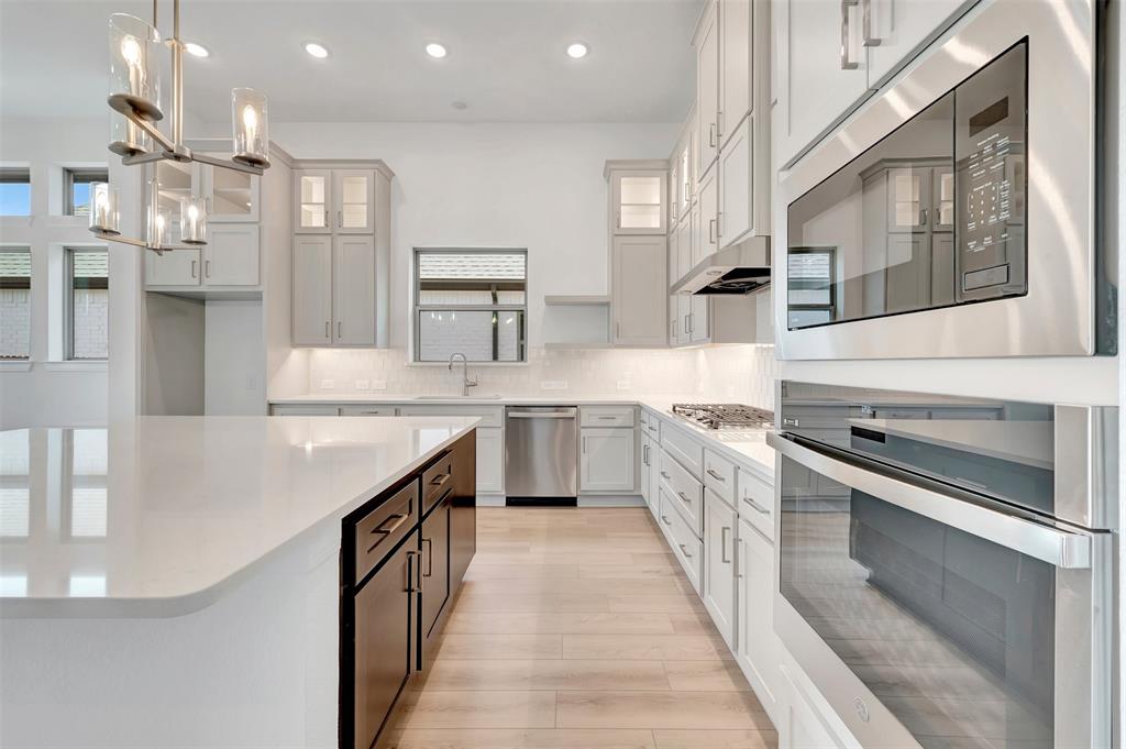 7829 Pondview Lane - Photo 8