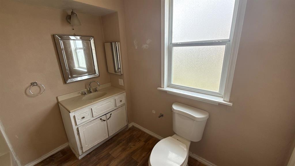 201 E Hubbard Street - Photo 19