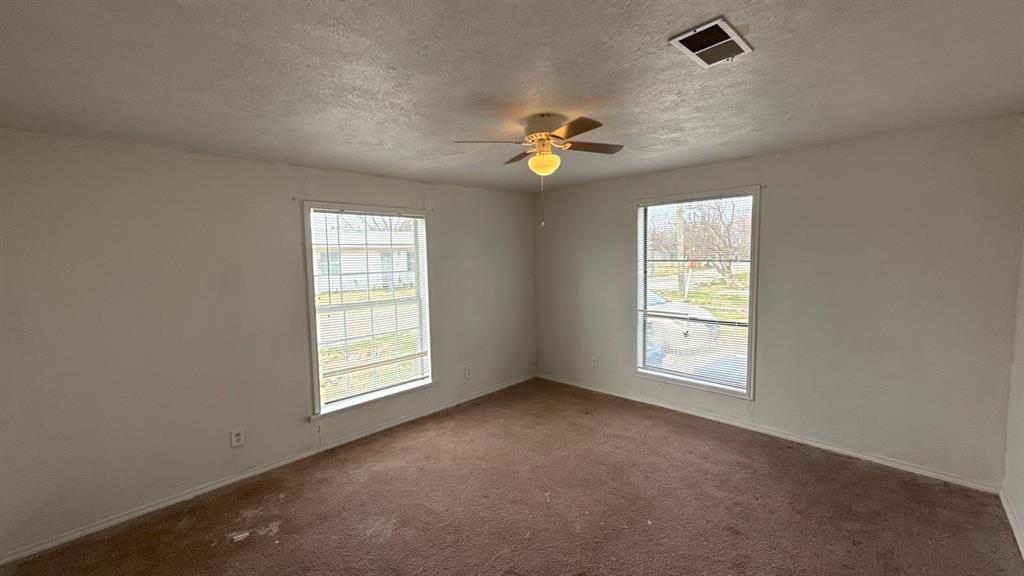 201 E Hubbard Street - Photo 20