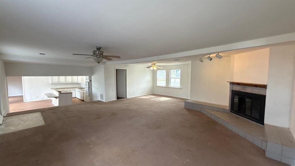 201 E Hubbard Street - Photo 5