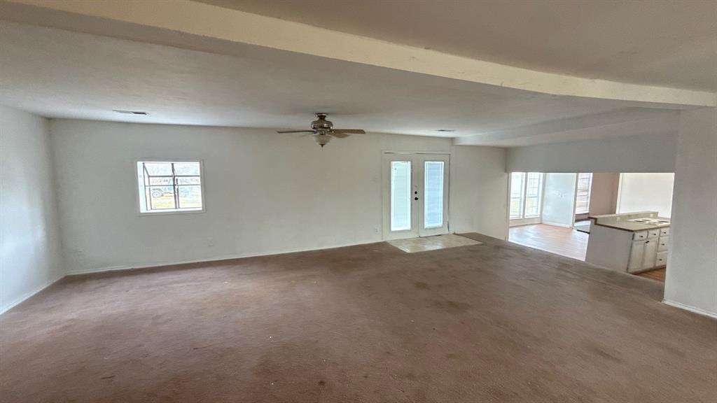 201 E Hubbard Street - Photo 6