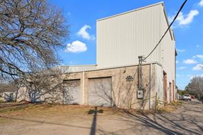 3900 S Peachtree Road - Photo 2