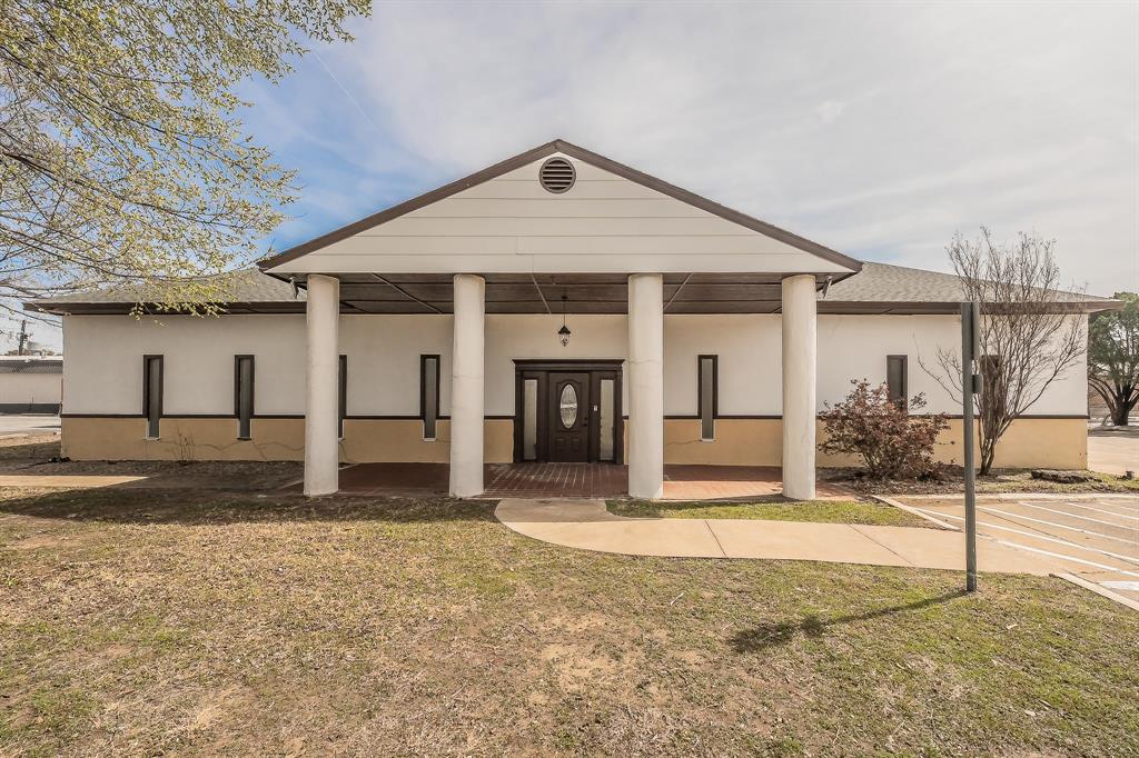 5704 James Avenue - Photo 1