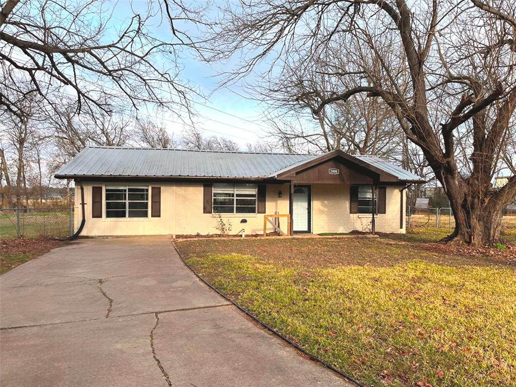 1000 S Andrea Drive - Photo 1
