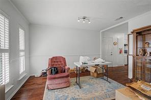 2009 Charleston Drive - Photo 4