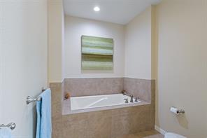 9900 Northshore Boulevard - Photo 16