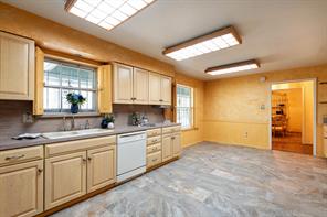 5731 Mona Lane - Photo 32