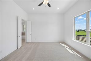 8725 Acorn Avenue - Photo 15