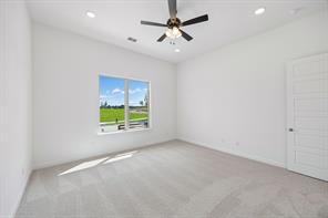 8725 Acorn Avenue - Photo 16