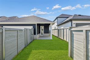 8725 Acorn Avenue - Photo 26