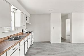 1848 Coral Road - Photo 13
