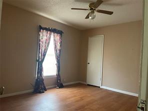 406 S Austin Street - Photo 12